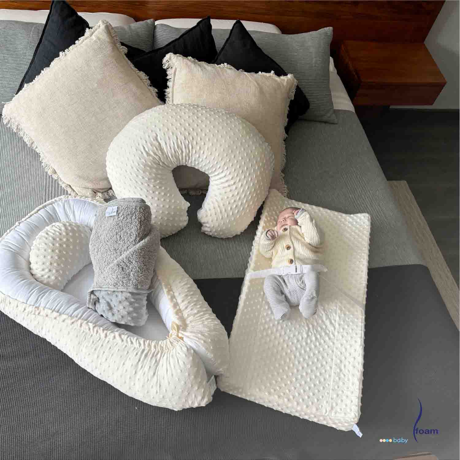 Pack de Bebé con Nido + Almohada de Lactancia + Cambiador